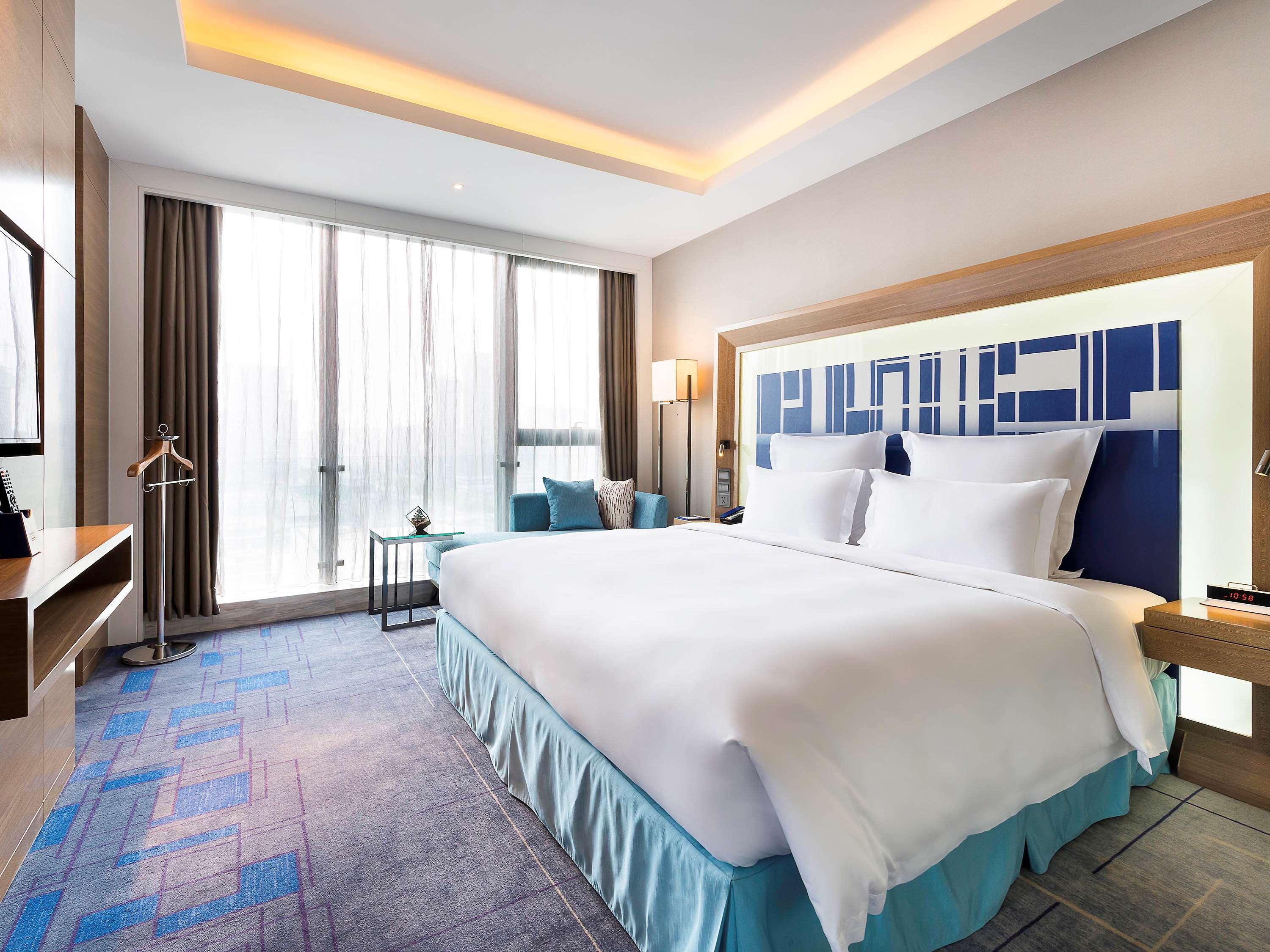 Novotel Ningbo East Exterior photo